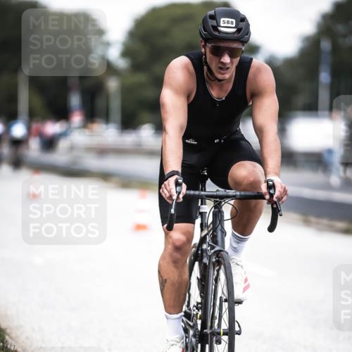 16.08.2026 - KN Förde Triathlon 2026 H.Heesch http://msf.ph/oto/9988100 16.08.2026 13:13:03 Radfahren 549, 556, 588, 606, 734 meine-sportfotos.de