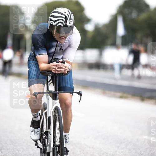 16.08.2026 - KN Förde Triathlon 2026 H.Heesch http://msf.ph/oto/9988146 16.08.2026 13:13:15 Radfahren 532, 539, 544, 706, 721, 730, 742, 747 meine-sportfotos.de