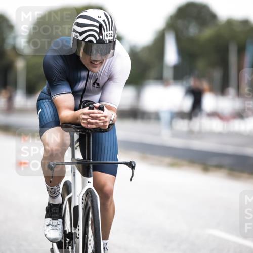 16.08.2026 - KN Förde Triathlon 2026 H.Heesch http://msf.ph/oto/9988148 16.08.2026 13:13:15 Radfahren 532, 539, 544, 706, 721, 730, 742, 747 meine-sportfotos.de