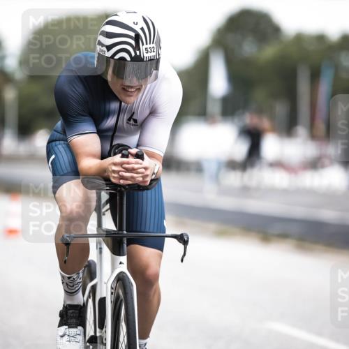 16.08.2026 - KN Förde Triathlon 2026 H.Heesch http://msf.ph/oto/9988149 16.08.2026 13:13:15 Radfahren 532, 539, 544, 706, 721, 730, 742, 747 meine-sportfotos.de