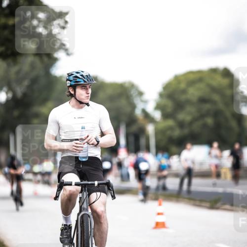 16.08.2026 - KN Förde Triathlon 2026 H.Heesch http://msf.ph/oto/9988171 16.08.2026 13:13:33 Radfahren 517, 538, 717, 736 meine-sportfotos.de
