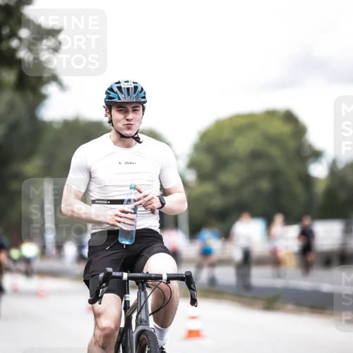 16.08.2026 - KN Förde Triathlon 2026 H.Heesch http://msf.ph/oto/9988178 16.08.2026 13:13:34 Radfahren 517, 538, 717, 736 meine-sportfotos.de