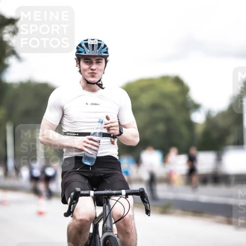 16.08.2026 - KN Förde Triathlon 2026 H.Heesch http://msf.ph/oto/9988182 16.08.2026 13:13:34 Radfahren 517, 538, 717, 736 meine-sportfotos.de