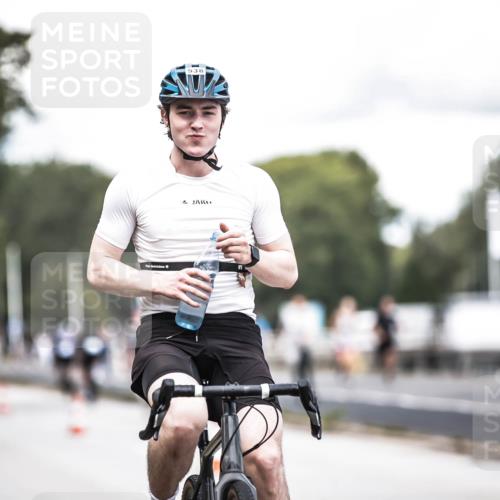 16.08.2026 - KN Förde Triathlon 2026 H.Heesch http://msf.ph/oto/9988183 16.08.2026 13:13:34 Radfahren 517, 538, 717, 736 meine-sportfotos.de