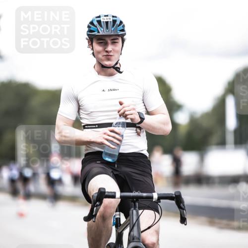 16.08.2026 - KN Förde Triathlon 2026 H.Heesch http://msf.ph/oto/9988186 16.08.2026 13:13:34 Radfahren 517, 538, 717, 736 meine-sportfotos.de