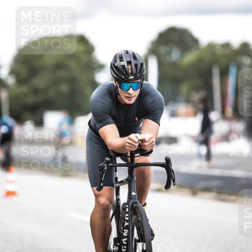 16.08.2026 - KN Förde Triathlon 2026 H.Heesch http://msf.ph/oto/9988194 16.08.2026 13:13:37 Radfahren 506, 517, 538 meine-sportfotos.de