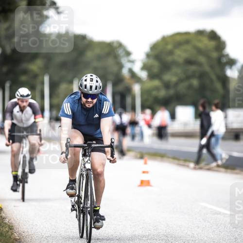16.08.2026 - KN Förde Triathlon 2026 H.Heesch http://msf.ph/oto/9988226 16.08.2026 13:13:47 Radfahren 567, 571, 577, 585, 599, 703 meine-sportfotos.de