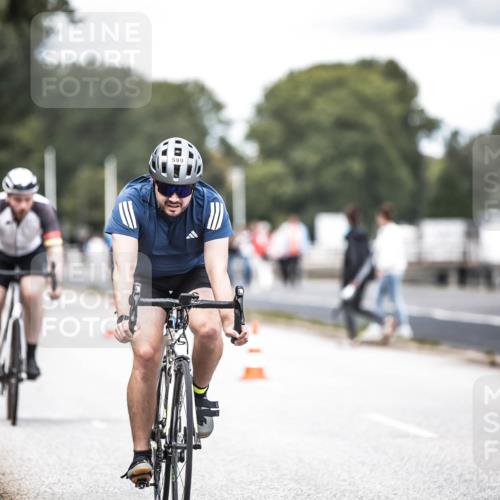16.08.2026 - KN Förde Triathlon 2026 H.Heesch http://msf.ph/oto/9988231 16.08.2026 13:13:48 Radfahren 567, 571, 577, 585, 599, 608, 703 meine-sportfotos.de