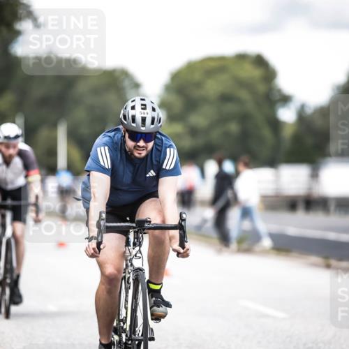 16.08.2026 - KN Förde Triathlon 2026 H.Heesch http://msf.ph/oto/9988235 16.08.2026 13:13:48 Radfahren 567, 571, 577, 585, 599, 608, 703 meine-sportfotos.de