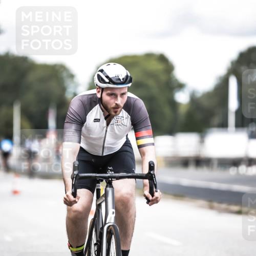 16.08.2026 - KN Förde Triathlon 2026 H.Heesch http://msf.ph/oto/9988246 16.08.2026 13:13:49 Radfahren 535, 567, 571, 585, 599, 608, 703, 731 meine-sportfotos.de