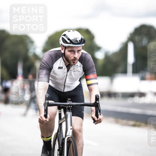 16.08.2026 - KN Förde Triathlon 2026 H.Heesch http://msf.ph/oto/9988248 16.08.2026 13:13:49 Radfahren 535, 567, 571, 585, 599, 608, 703, 731 meine-sportfotos.de