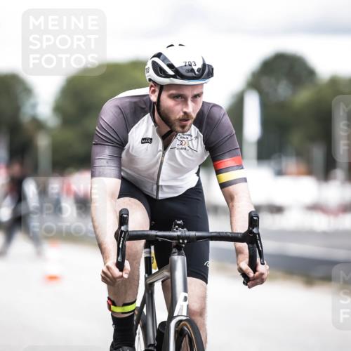 16.08.2026 - KN Förde Triathlon 2026 H.Heesch http://msf.ph/oto/9988251 16.08.2026 13:13:49 Radfahren 535, 567, 571, 585, 599, 608, 703, 731 meine-sportfotos.de