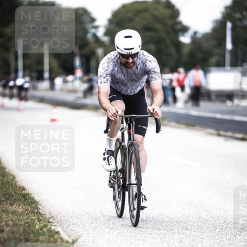 16.08.2026 - KN Förde Triathlon 2026 H.Heesch http://msf.ph/oto/9988281 16.08.2026 13:14:09 Radfahren 509, 545 meine-sportfotos.de
