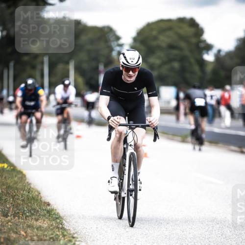 16.08.2026 - KN Förde Triathlon 2026 H.Heesch http://msf.ph/oto/9988291 16.08.2026 13:14:14 Radfahren 509, 530, 548, 604, 611 meine-sportfotos.de