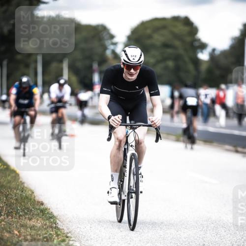16.08.2026 - KN Förde Triathlon 2026 H.Heesch http://msf.ph/oto/9988292 16.08.2026 13:14:15 Radfahren 509, 530, 540, 548, 604, 611 meine-sportfotos.de