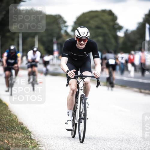 16.08.2026 - KN Förde Triathlon 2026 H.Heesch http://msf.ph/oto/9988293 16.08.2026 13:14:15 Radfahren 509, 530, 540, 548, 604, 611 meine-sportfotos.de