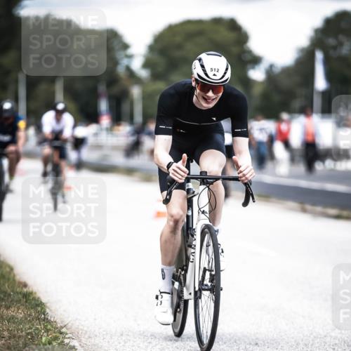 16.08.2026 - KN Förde Triathlon 2026 H.Heesch http://msf.ph/oto/9988296 16.08.2026 13:14:15 Radfahren 509, 530, 540, 548, 604, 611 meine-sportfotos.de