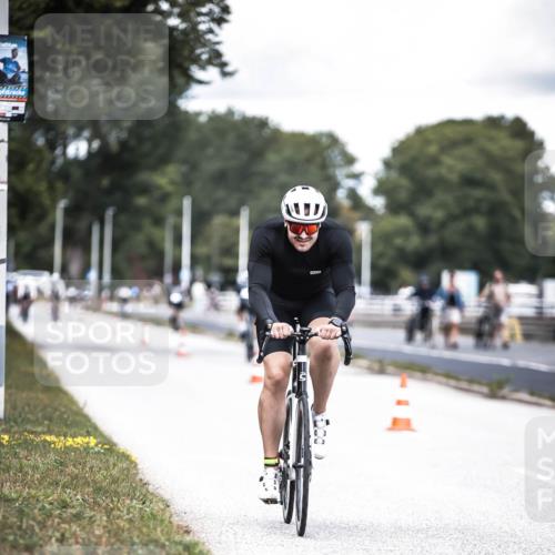 16.08.2026 - KN Förde Triathlon 2026 H.Heesch http://msf.ph/oto/9988353 16.08.2026 13:14:24 Radfahren 546, 555, 561, 568, 610, 705, 740 meine-sportfotos.de