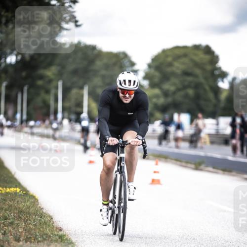 16.08.2026 - KN Förde Triathlon 2026 H.Heesch http://msf.ph/oto/9988356 16.08.2026 13:14:24 Radfahren 546, 555, 561, 568, 610, 705, 740 meine-sportfotos.de