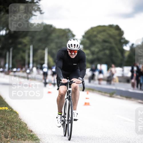 16.08.2026 - KN Förde Triathlon 2026 H.Heesch http://msf.ph/oto/9988357 16.08.2026 13:14:24 Radfahren 546, 555, 561, 568, 610, 705, 740 meine-sportfotos.de
