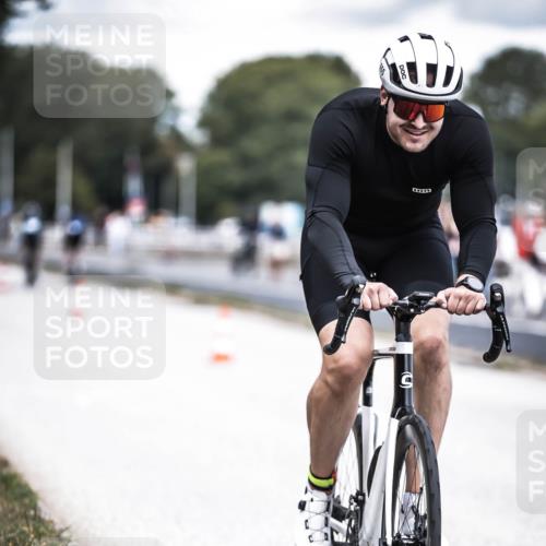 16.08.2026 - KN Förde Triathlon 2026 H.Heesch http://msf.ph/oto/9988370 16.08.2026 13:14:25 Radfahren 546, 555, 561, 568, 610, 705, 740 meine-sportfotos.de