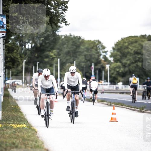 16.08.2026 - KN Förde Triathlon 2026 H.Heesch http://msf.ph/oto/9988377 16.08.2026 13:14:36 Radfahren 521, 533, 724, 726, 739 meine-sportfotos.de
