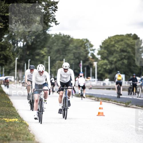 16.08.2026 - KN Förde Triathlon 2026 H.Heesch http://msf.ph/oto/9988380 16.08.2026 13:14:36 Radfahren 521, 533, 724, 726, 739 meine-sportfotos.de