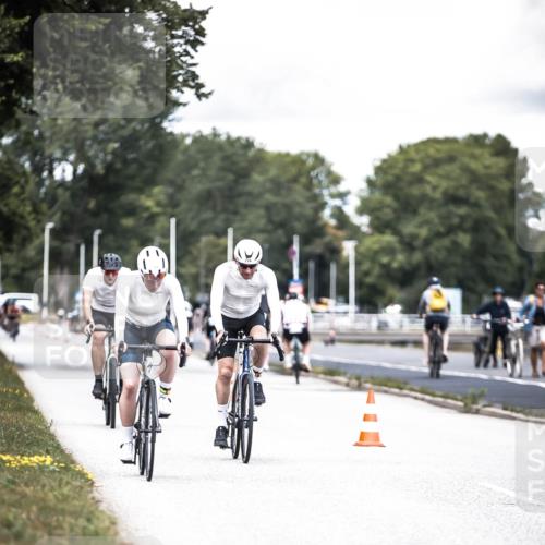 16.08.2026 - KN Förde Triathlon 2026 H.Heesch http://msf.ph/oto/9988382 16.08.2026 13:14:37 Radfahren 521, 533, 724, 726, 739 meine-sportfotos.de