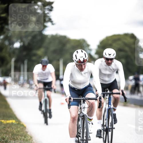 16.08.2026 - KN Förde Triathlon 2026 H.Heesch http://msf.ph/oto/9988388 16.08.2026 13:14:38 Radfahren 528, 533, 724, 726, 739 meine-sportfotos.de