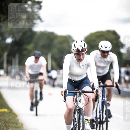 16.08.2026 - KN Förde Triathlon 2026 H.Heesch http://msf.ph/oto/9988392 16.08.2026 13:14:38 Radfahren 528, 533, 724, 726, 739 meine-sportfotos.de