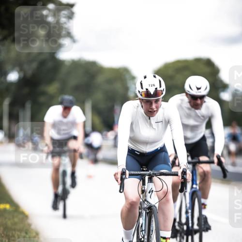 16.08.2026 - KN Förde Triathlon 2026 H.Heesch http://msf.ph/oto/9988393 16.08.2026 13:14:38 Radfahren 528, 533, 724, 726, 739 meine-sportfotos.de