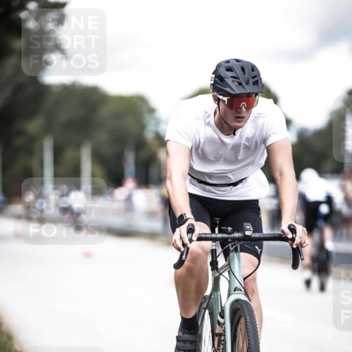 16.08.2026 - KN Förde Triathlon 2026 H.Heesch http://msf.ph/oto/9988410 16.08.2026 13:14:40 Radfahren 528, 533, 724, 726, 739 meine-sportfotos.de
