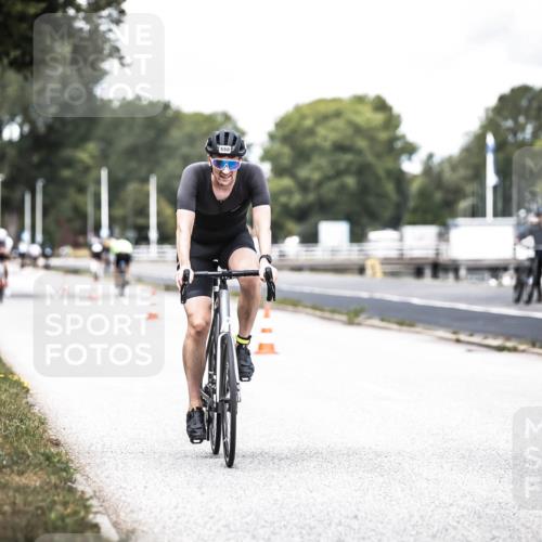 16.08.2026 - KN Förde Triathlon 2026 H.Heesch http://msf.ph/oto/9988433 16.08.2026 13:14:54 Radfahren 513, 550 meine-sportfotos.de