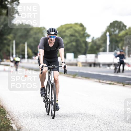 16.08.2026 - KN Förde Triathlon 2026 H.Heesch http://msf.ph/oto/9988437 16.08.2026 13:14:54 Radfahren 513, 550 meine-sportfotos.de