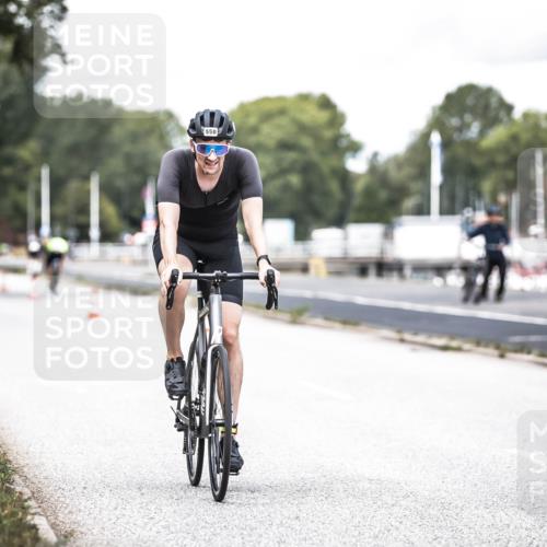 16.08.2026 - KN Förde Triathlon 2026 H.Heesch http://msf.ph/oto/9988438 16.08.2026 13:14:55 Radfahren 550 meine-sportfotos.de