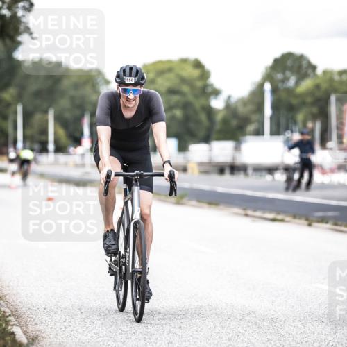 16.08.2026 - KN Förde Triathlon 2026 H.Heesch http://msf.ph/oto/9988439 16.08.2026 13:14:55 Radfahren 550 meine-sportfotos.de