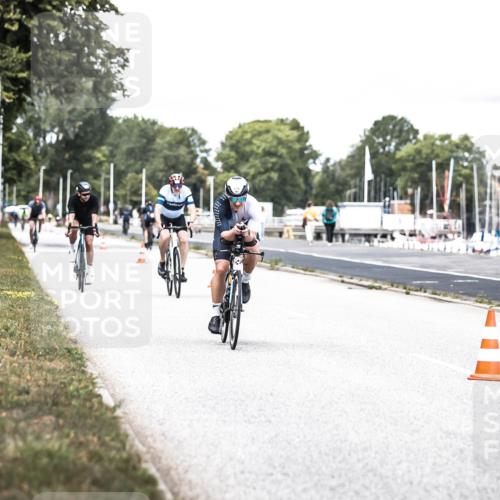 16.08.2026 - KN Förde Triathlon 2026 H.Heesch http://msf.ph/oto/9988469 16.08.2026 13:15:18 Radfahren 575, 708 meine-sportfotos.de