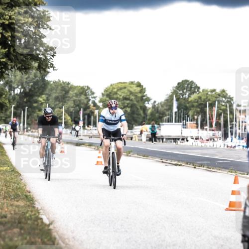 16.08.2026 - KN Förde Triathlon 2026 H.Heesch http://msf.ph/oto/9988477 16.08.2026 13:15:19 Radfahren 575, 708, 711 meine-sportfotos.de