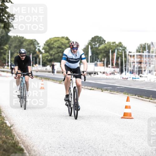 16.08.2026 - KN Förde Triathlon 2026 H.Heesch http://msf.ph/oto/9988490 16.08.2026 13:15:20 Radfahren 575, 708, 711 meine-sportfotos.de