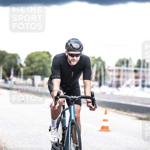 16.08.2026 - KN Förde Triathlon 2026 H.Heesch http://msf.ph/oto/9988503 16.08.2026 13:15:21 Radfahren 531, 575, 708, 711 meine-sportfotos.de