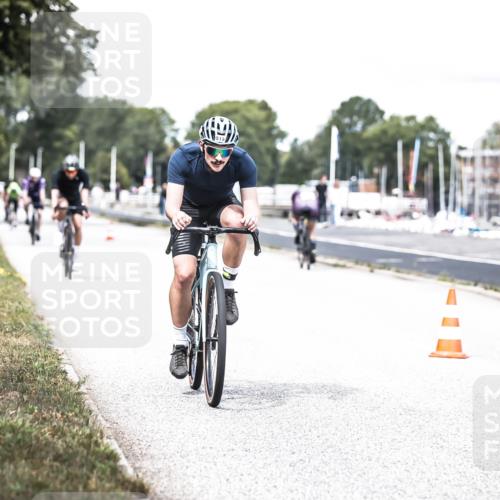 16.08.2026 - KN Förde Triathlon 2026 H.Heesch http://msf.ph/oto/9988562 16.08.2026 13:15:44 Radfahren 515, 569, 573, 587, 609 meine-sportfotos.de
