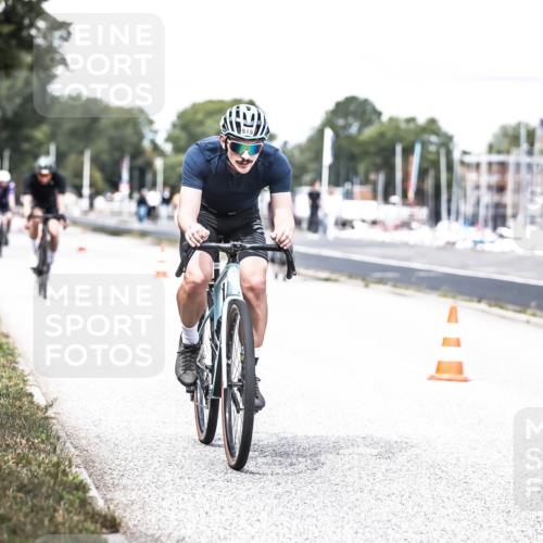 16.08.2026 - KN Förde Triathlon 2026 H.Heesch http://msf.ph/oto/9988565 16.08.2026 13:15:44 Radfahren 515, 569, 573, 587, 609 meine-sportfotos.de