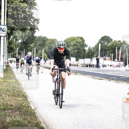 16.08.2026 - KN Förde Triathlon 2026 H.Heesch http://msf.ph/oto/9988575 16.08.2026 13:15:45 Radfahren 515, 569, 573, 587, 609, 742 meine-sportfotos.de
