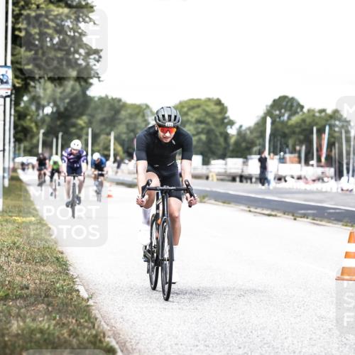 16.08.2026 - KN Förde Triathlon 2026 H.Heesch http://msf.ph/oto/9988576 16.08.2026 13:15:45 Radfahren 515, 569, 573, 587, 609, 742 meine-sportfotos.de