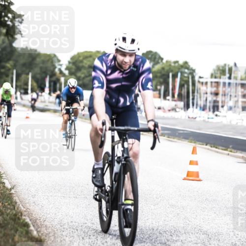16.08.2026 - KN Förde Triathlon 2026 H.Heesch http://msf.ph/oto/9988601 16.08.2026 13:15:48 Radfahren 569, 573, 587, 606, 742 meine-sportfotos.de
