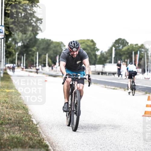 16.08.2026 - KN Förde Triathlon 2026 H.Heesch http://msf.ph/oto/9988618 16.08.2026 13:15:51 Radfahren 569, 606, 742 meine-sportfotos.de