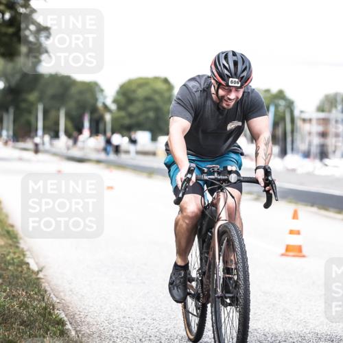 16.08.2026 - KN Förde Triathlon 2026 H.Heesch http://msf.ph/oto/9988627 16.08.2026 13:15:52 Radfahren 569, 606, 742 meine-sportfotos.de