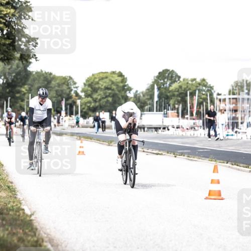 16.08.2026 - KN Förde Triathlon 2026 H.Heesch http://msf.ph/oto/9988629 16.08.2026 13:16:02 Radfahren 517, 525, 527, 551, 571, 734 meine-sportfotos.de