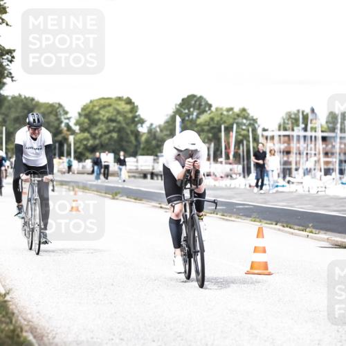 16.08.2026 - KN Förde Triathlon 2026 H.Heesch http://msf.ph/oto/9988637 16.08.2026 13:16:02 Radfahren 517, 525, 527, 551, 571, 734 meine-sportfotos.de