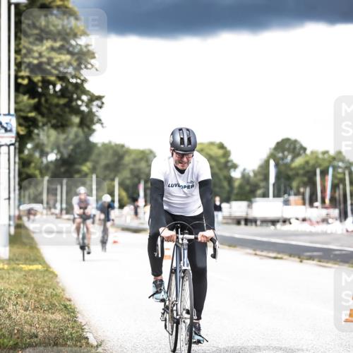 16.08.2026 - KN Förde Triathlon 2026 H.Heesch http://msf.ph/oto/9988640 16.08.2026 13:16:03 Radfahren 517, 525, 527, 571, 734 meine-sportfotos.de